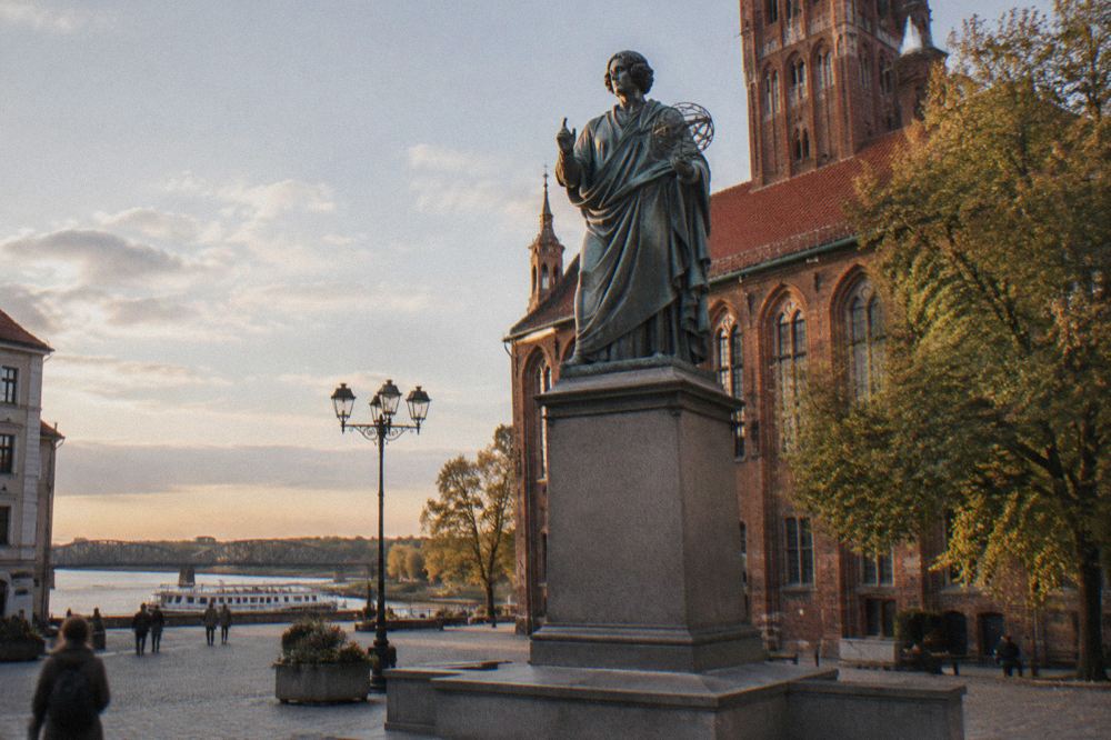 The Copernicus monument standing on the main square of the Old Town in Toruń