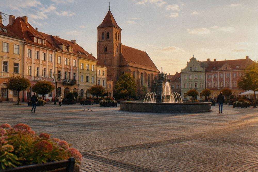 The town square of a small Polish city with colourful facades